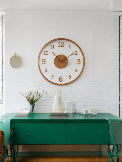 Log style simple wall clock