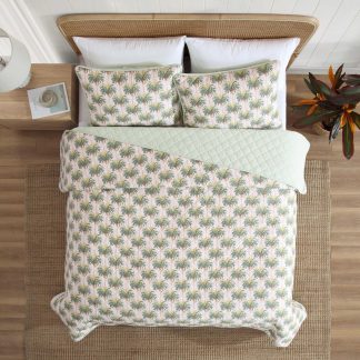 Coconut tree print quilted bedding