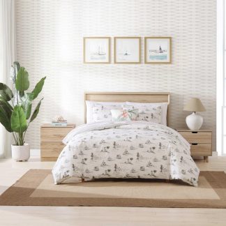 Ocean-themed quilted bedding