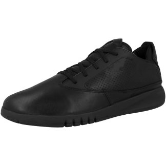 Men's simple all-black leather sneakers