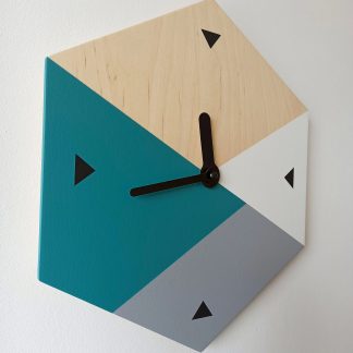 Irregular geometric wall clock