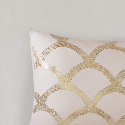 Champagne gold scalloped bedding - Image 6