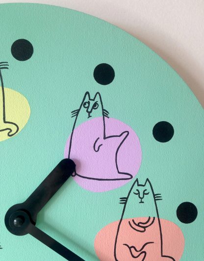 Cute cat-themed wooden wall clock - Image 4