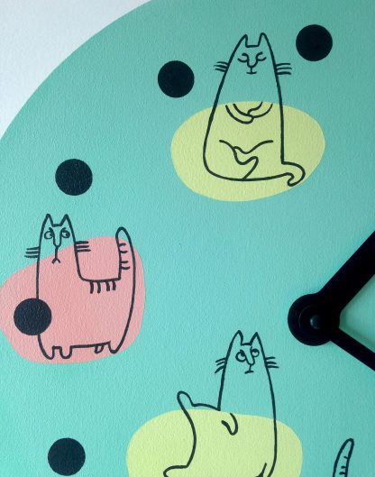 Cute cat-themed wooden wall clock - Image 3
