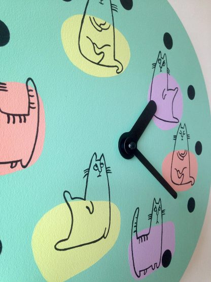 Cute cat-themed wooden wall clock - Image 2