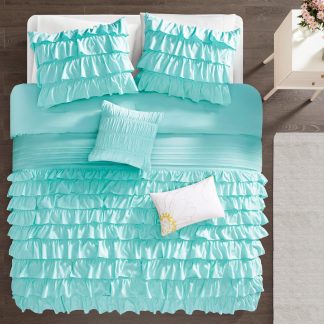 Ruffled turquoise bedding