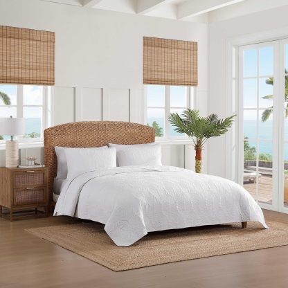White Leaf Quilted Three-Piece Bedspread Set - Image 7