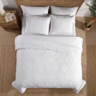 White Leaf Quilted Three-Piece Bedspread Set