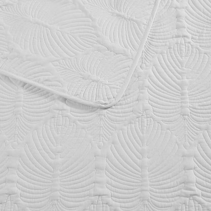 White Leaf Quilted Three-Piece Bedspread Set - Image 3