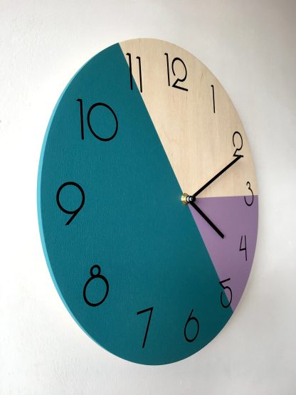 Color stitching wooden wall clock - Image 2