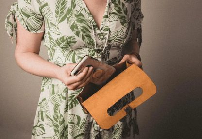 Handmade leather clutch - Image 4