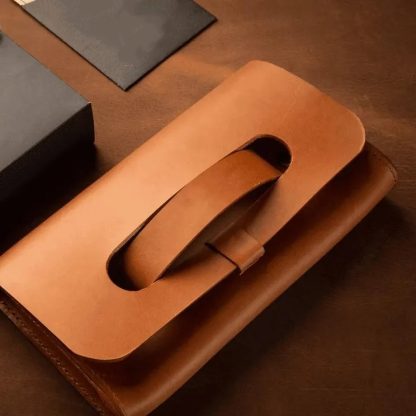 Handmade leather clutch - Image 3