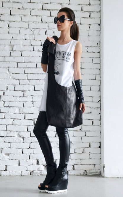 Very simple shoulder bag