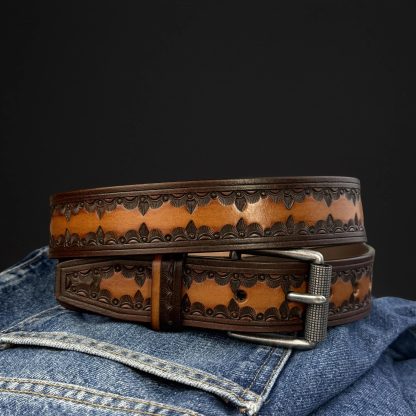 Contrast color carved cowhide belt - Image 5