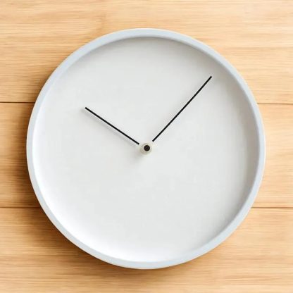 Minimalist round wall clock - Image 3