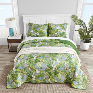 Tropical floral and leaf print three-piece bedspread set