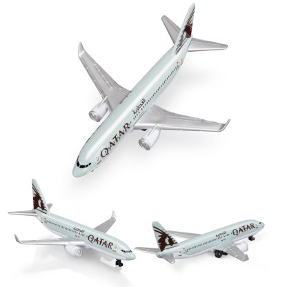 Qatar Airways aircraft model - Image 4