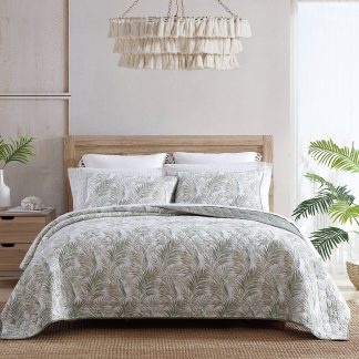 Light brown and green leaf print three-piece bed sheet set