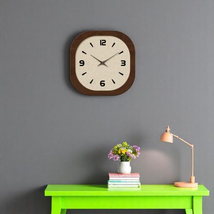 Simple square wooden wall clock - Image 3
