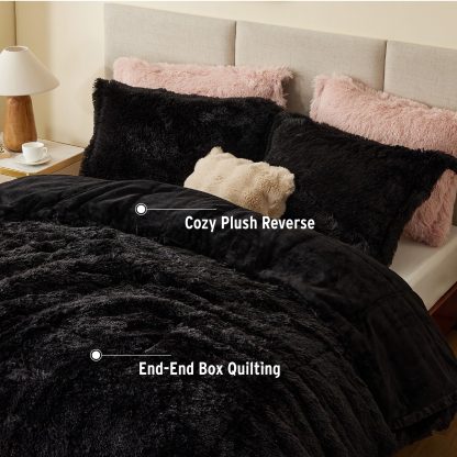 Luxurious black faux fur bedding - Image 4