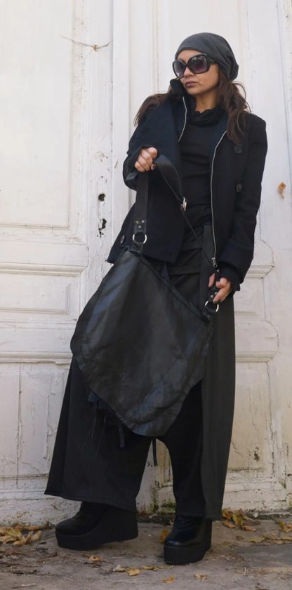 Dark style multi-zipper design shoulder bag - Image 4