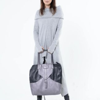 Contrast color panel tote bag