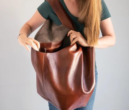 Handmade leather hobo bag - Image 2
