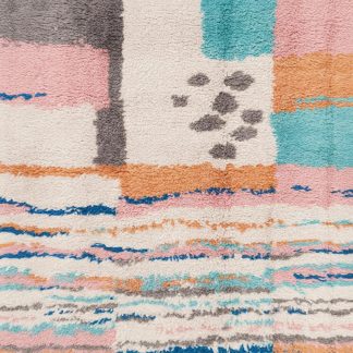 Contrast color geometric handmade carpet