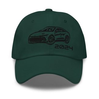 Car-themed embroidered baseball cap