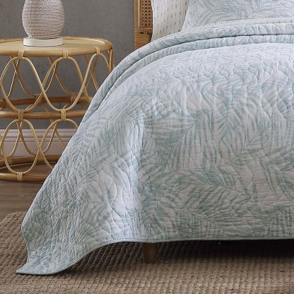 Light blue leaf pattern three-piece bed cover set - Image 7