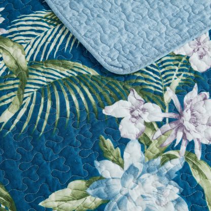 Tropical Blue Floral Bedspread Three-Piece Set - Image 7