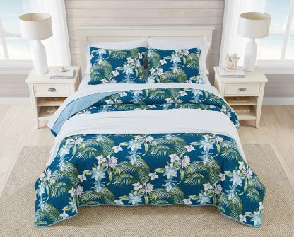 Tropical Blue Floral Bedspread Three-Piece Set - Image 4