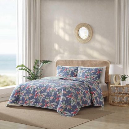 Blue Tropical Floral Quilted Three-Piece Bed Cover Set - Image 9