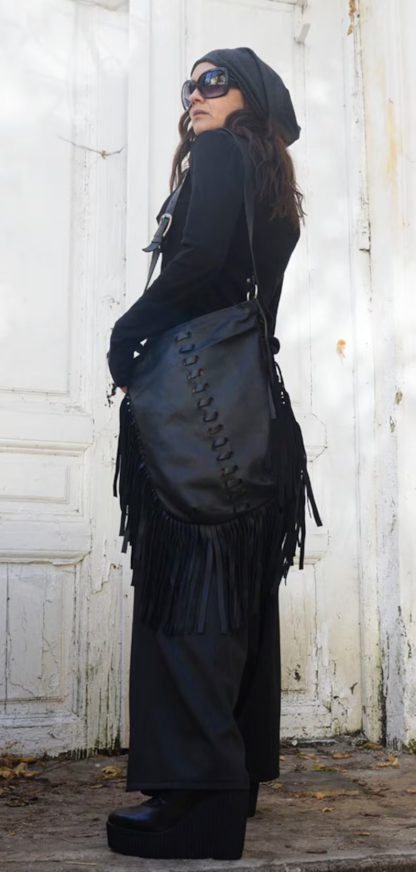 Dark style tassel decorative shoulder bag - Image 3