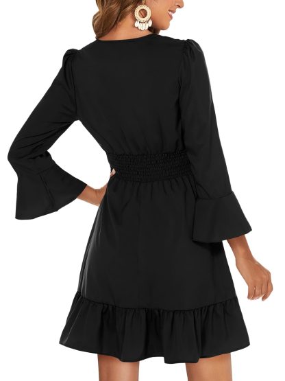 Hepburn-style waisted little black dress - Image 4
