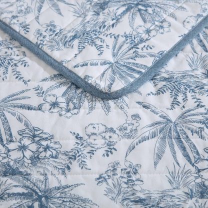 Light blue plant print three-piece bedspread set - Image 3