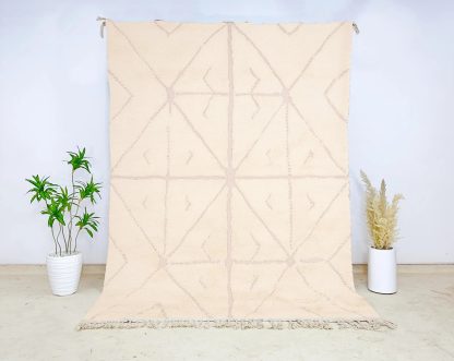 Simple geometric handmade carpet - Image 3