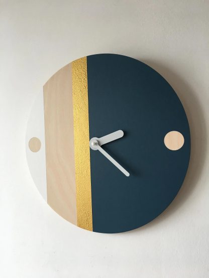 Simple design wall clock - Image 5