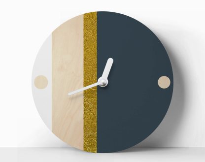Simple design wall clock