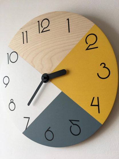 Four-color wooden wall clock - Image 6