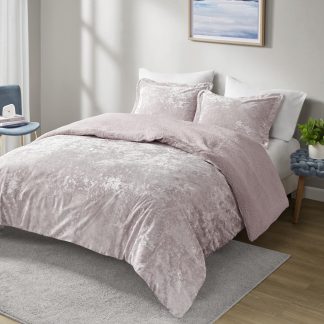 Pink velvet bedding