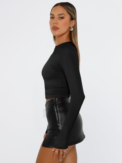 Women's black long-sleeved cropped top - Image 4