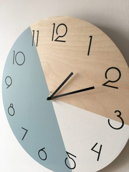 Contrast color wooden wall clock - Image 4
