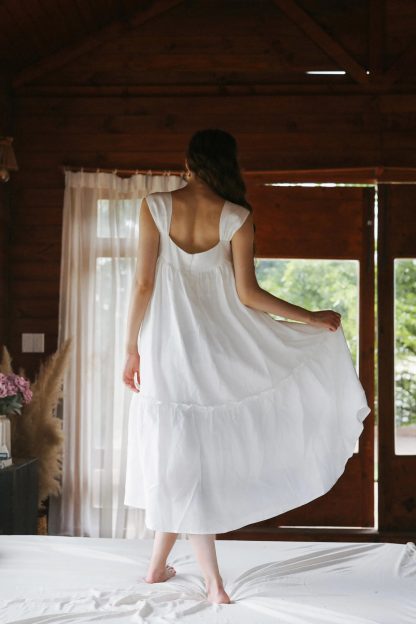 White suspender dress - Image 4