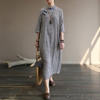 Buttoned plaid long skirt