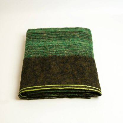 Forest-style fluorescent stitched blended blanket
