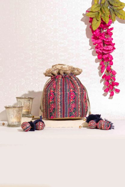 Bohemian contrast embroidered drawstring bag