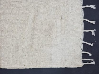 Handmade contrasting triangle carpet - Image 4