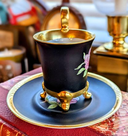Black and gold bone china cup and saucer set - Image 4