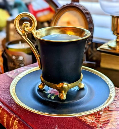 Black and gold bone china cup and saucer set - Image 3
